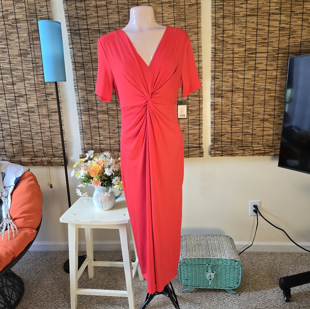 NWT Elegant V-Neck Twist Torso Clingy Maxi Dress
